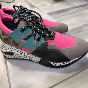 Steve Madden Pink and Black Chunky Sneakers